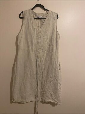 Liz Claiborne Light Beige Sleeveless V-Neck Midi Dress